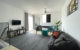 Apartamento Duplex em Condomínio com portaria